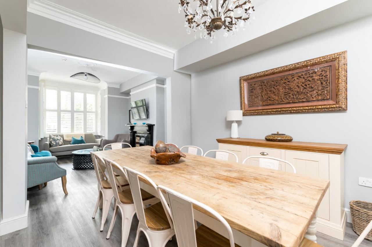 요크 Stunning And Modern 5 Bed House I Pass The Keys 빌라 외부 사진