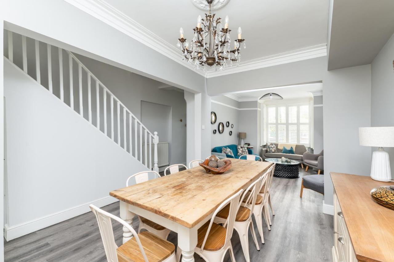 요크 Stunning And Modern 5 Bed House I Pass The Keys 빌라 외부 사진